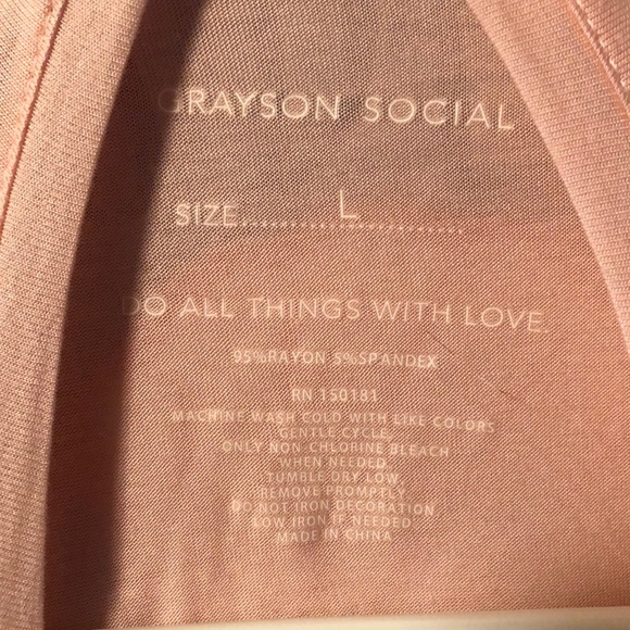 Pink tee - Picture 3 of 3